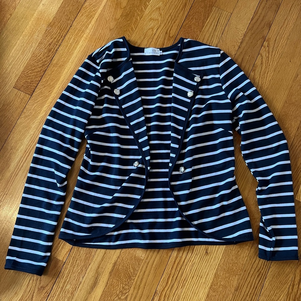 Blazer with button embellishments and tapered back